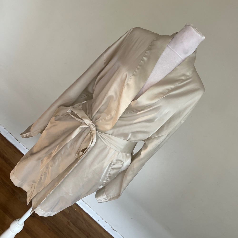 Victoria's Secret Satin Robe Champagne Ivory One Size Wrap Belted Pockets - Picture 2 of 6